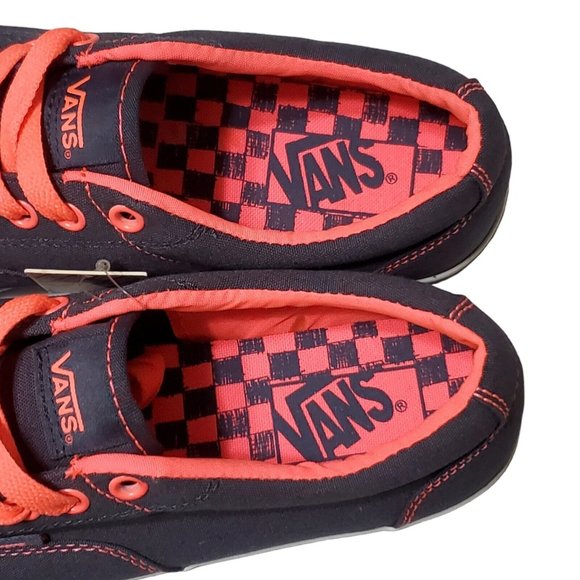 NWT Vans Off the Wall Canvas Low Top Women's Size 9.5 Gray & Pink  VN-0OYG8IT - Picture 7 of 10